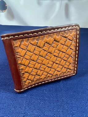 Hand-Tooled Leather Bifold Card Holder with Money Clip - Tan/Brown